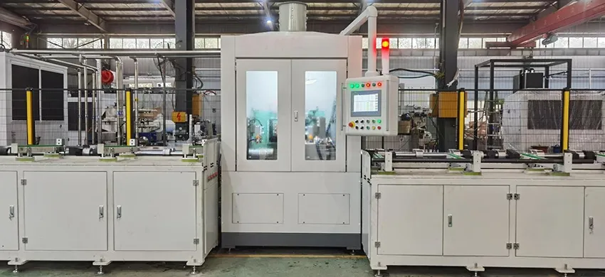 Induktionshärtemaschine (Horizontal)